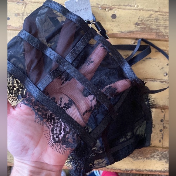 🎉❤️HOST PICK❤️🎉 FREE PEOPLE STRE BOHO ETHEREAL LACE BUSTIER TOP LACE BRA TOP S - Picture 5 of 15